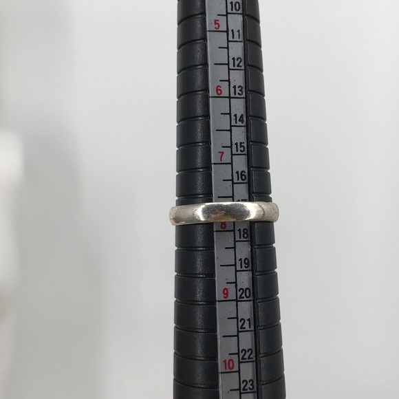 Teardrop Shaped Labradorite Ring - Picture 7 of 7